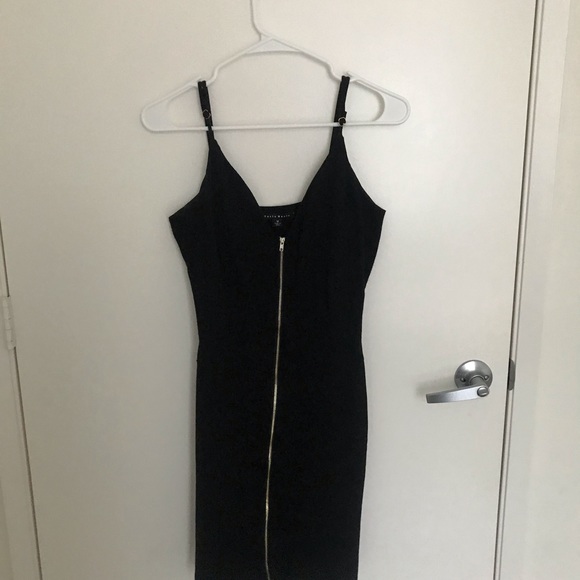 Black dress <3 - Picture 1 of 2